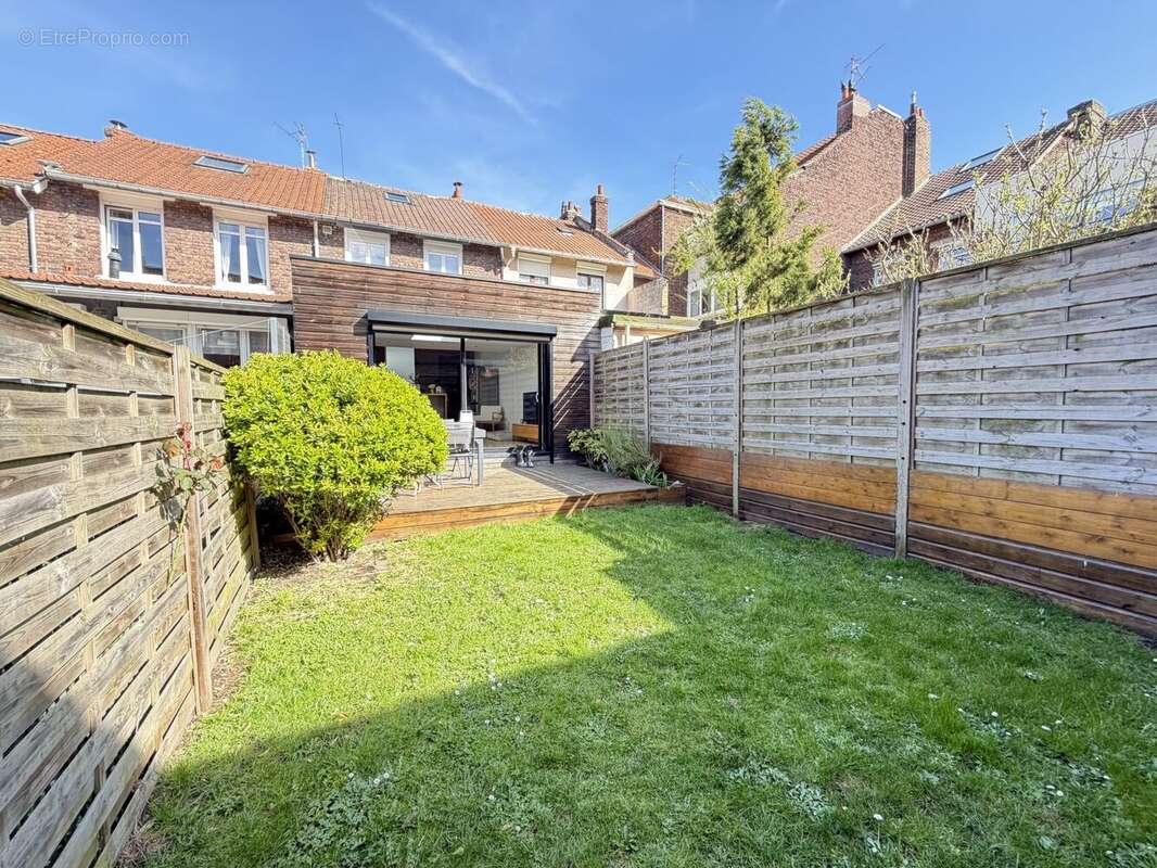 Maison à LA MADELEINE