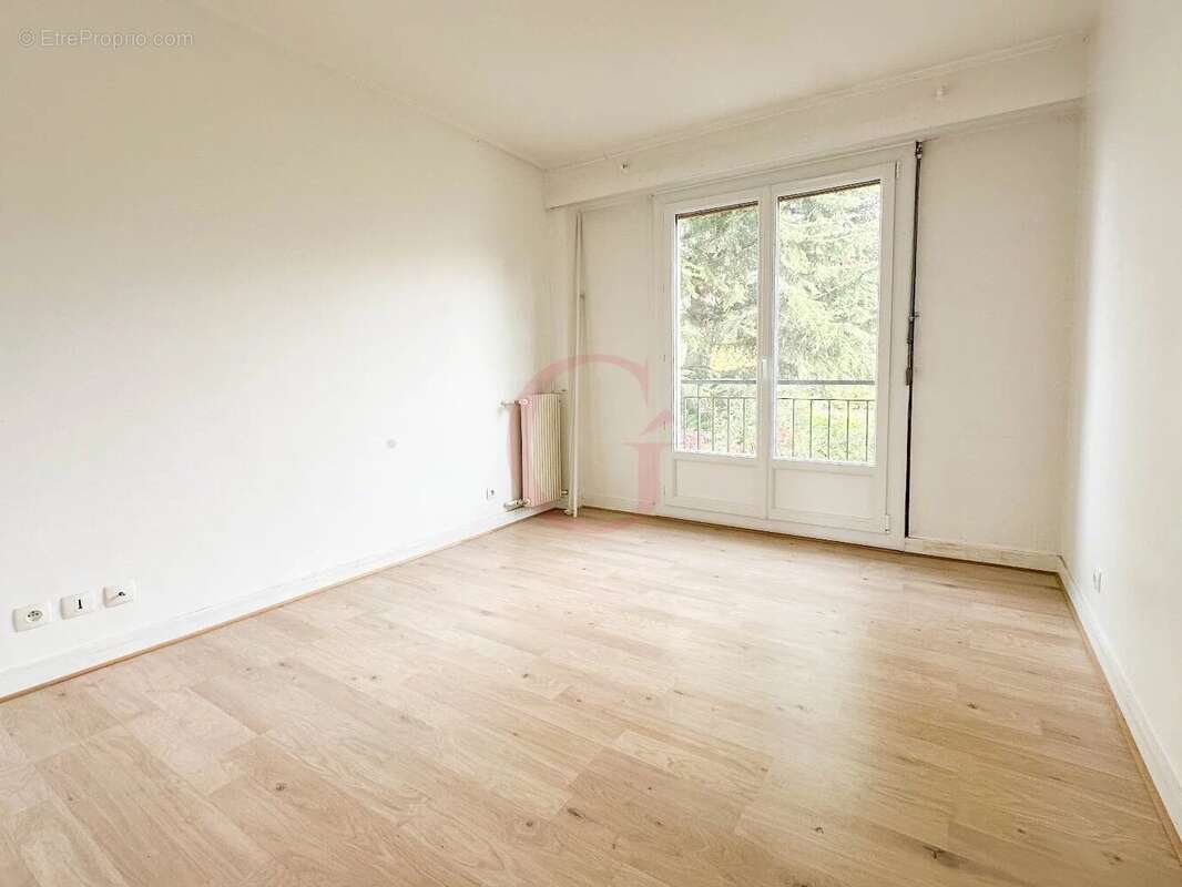 Appartement à BOURG-LA-REINE