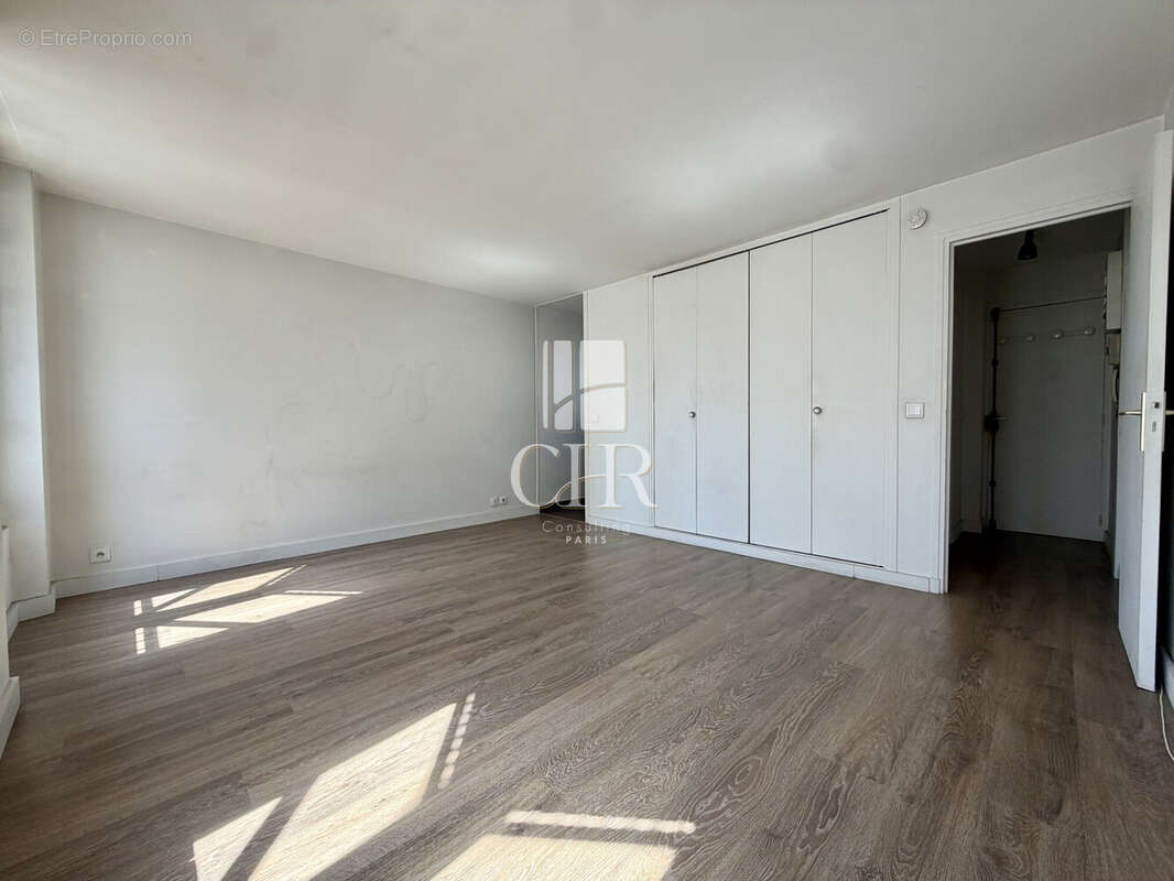 Appartement 27 m² à Enghien-Les-Bains  - photo 5