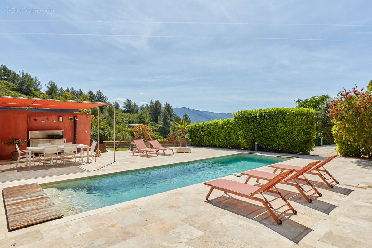 Maison à ROQUEVAIRE