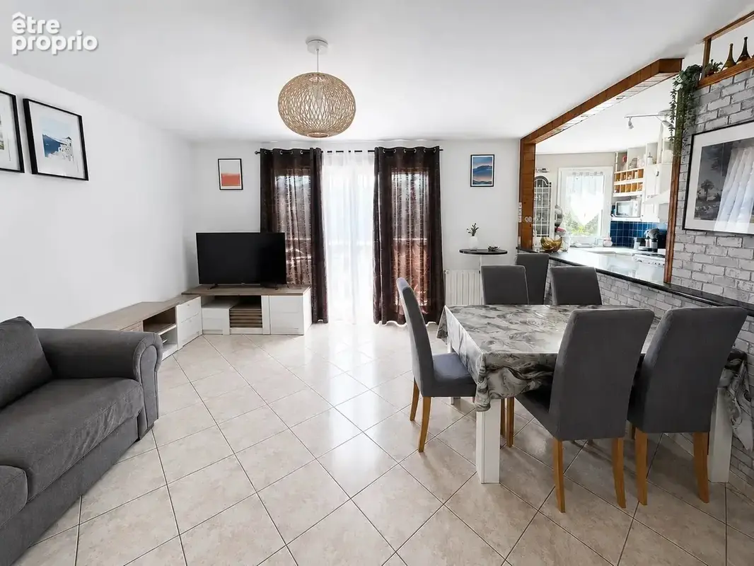 À VENDRE – Bel appartement 3 pièces de 66 m² avec grand balcon - photo 2