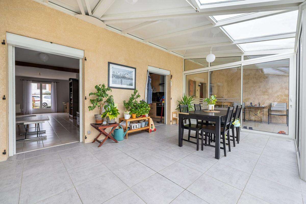 Maison à BRIIS-SOUS-FORGES