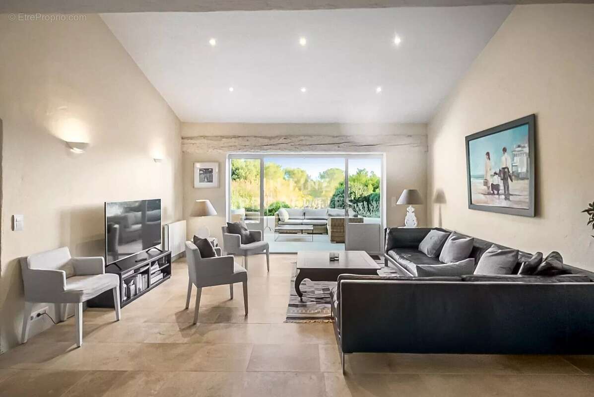 Maison à MOUANS-SARTOUX