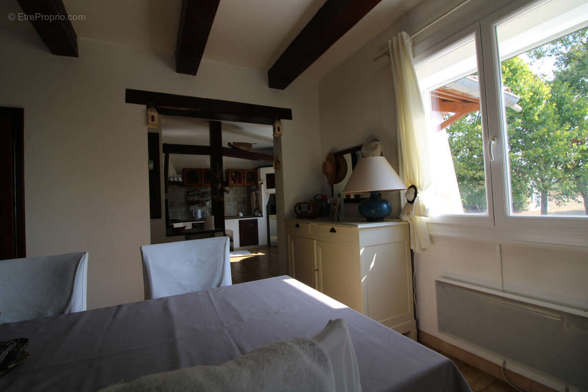 Maison à ALLEGRE-LES-FUMADES