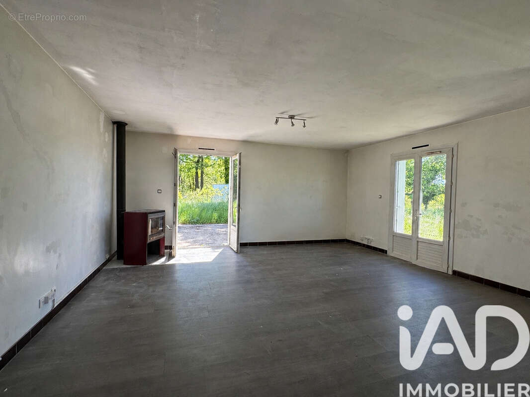 Photo 3 - Maison à BOIS