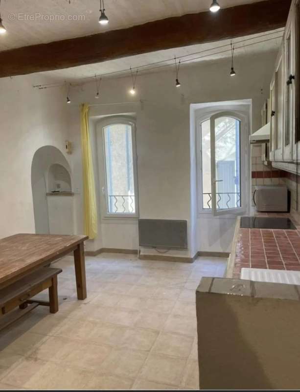 Maison à PELISSANNE