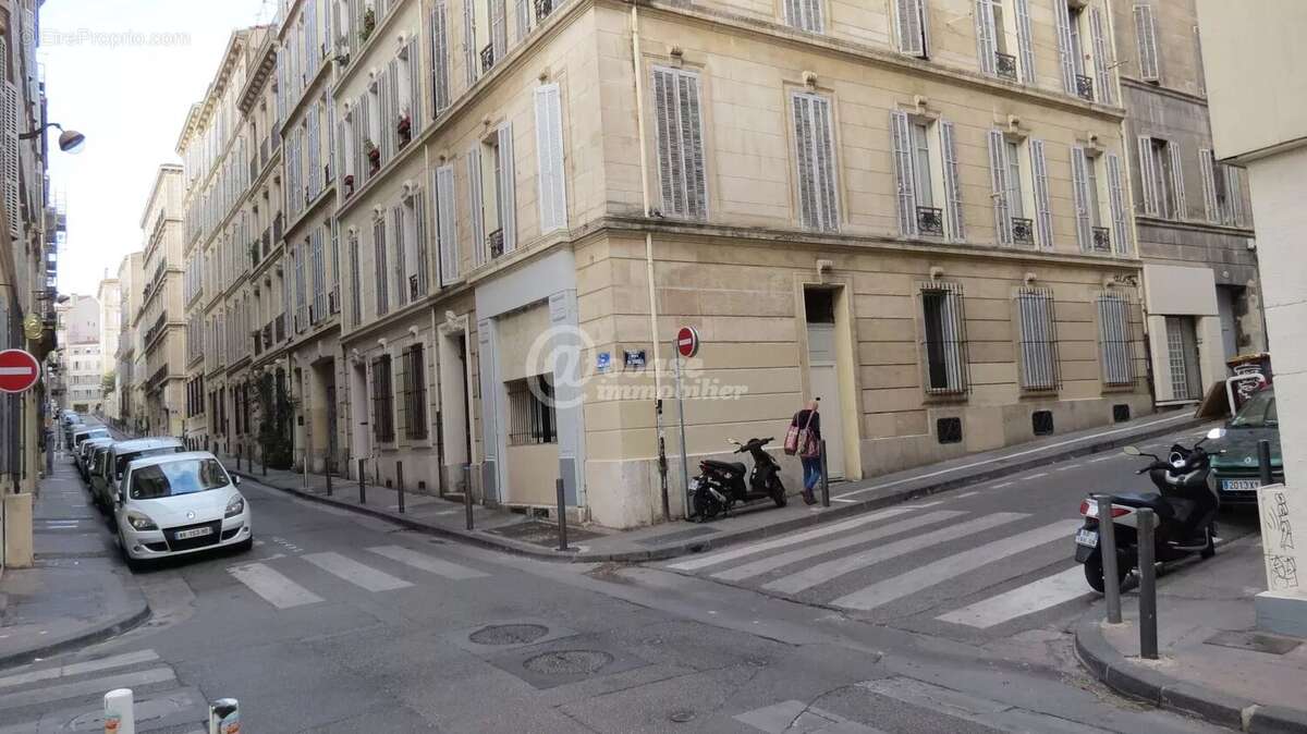 Appartement à MARSEILLE-5E