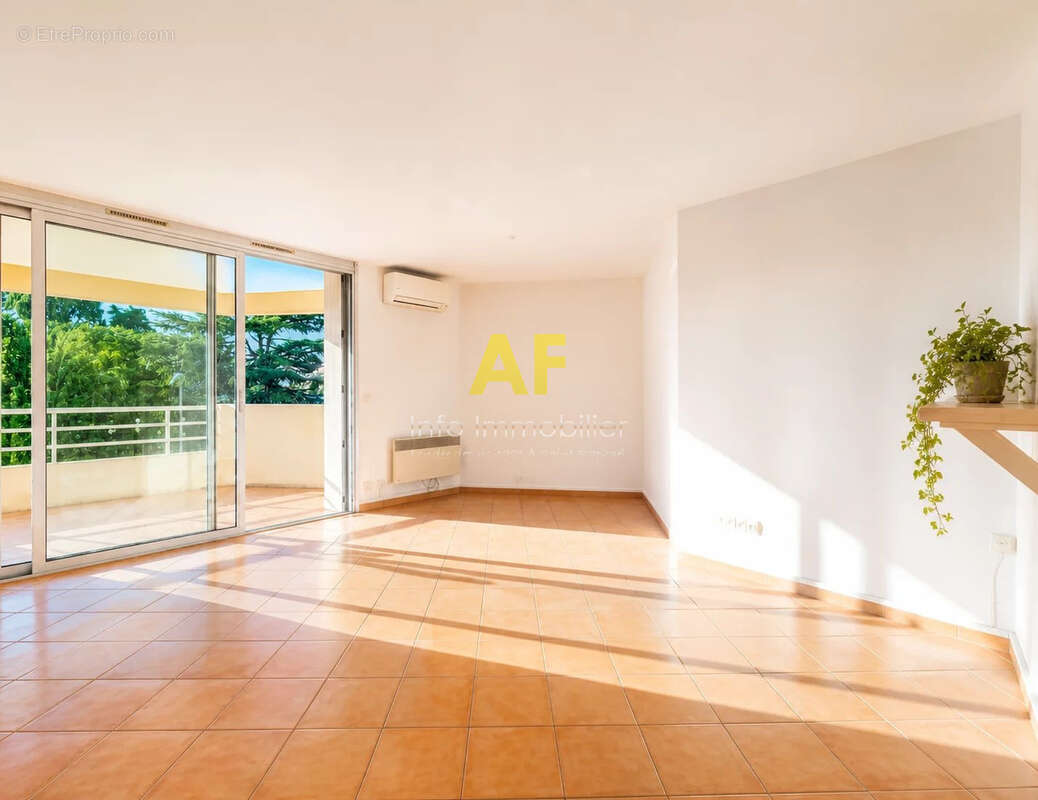 Appartement à SAINT-RAPHAEL