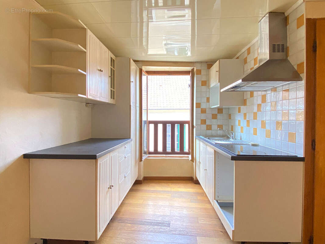 Appartement à VETHEUIL