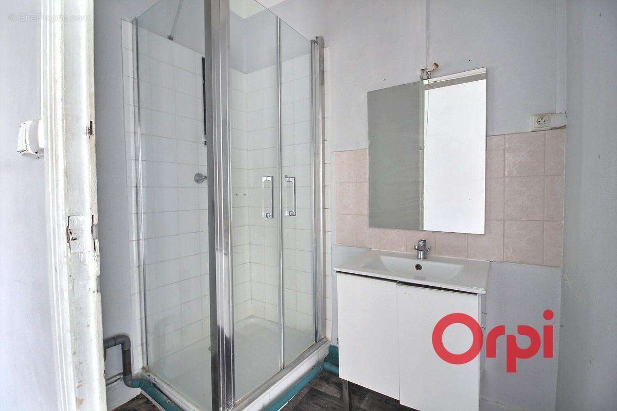 Appartement à MARSEILLE-7E