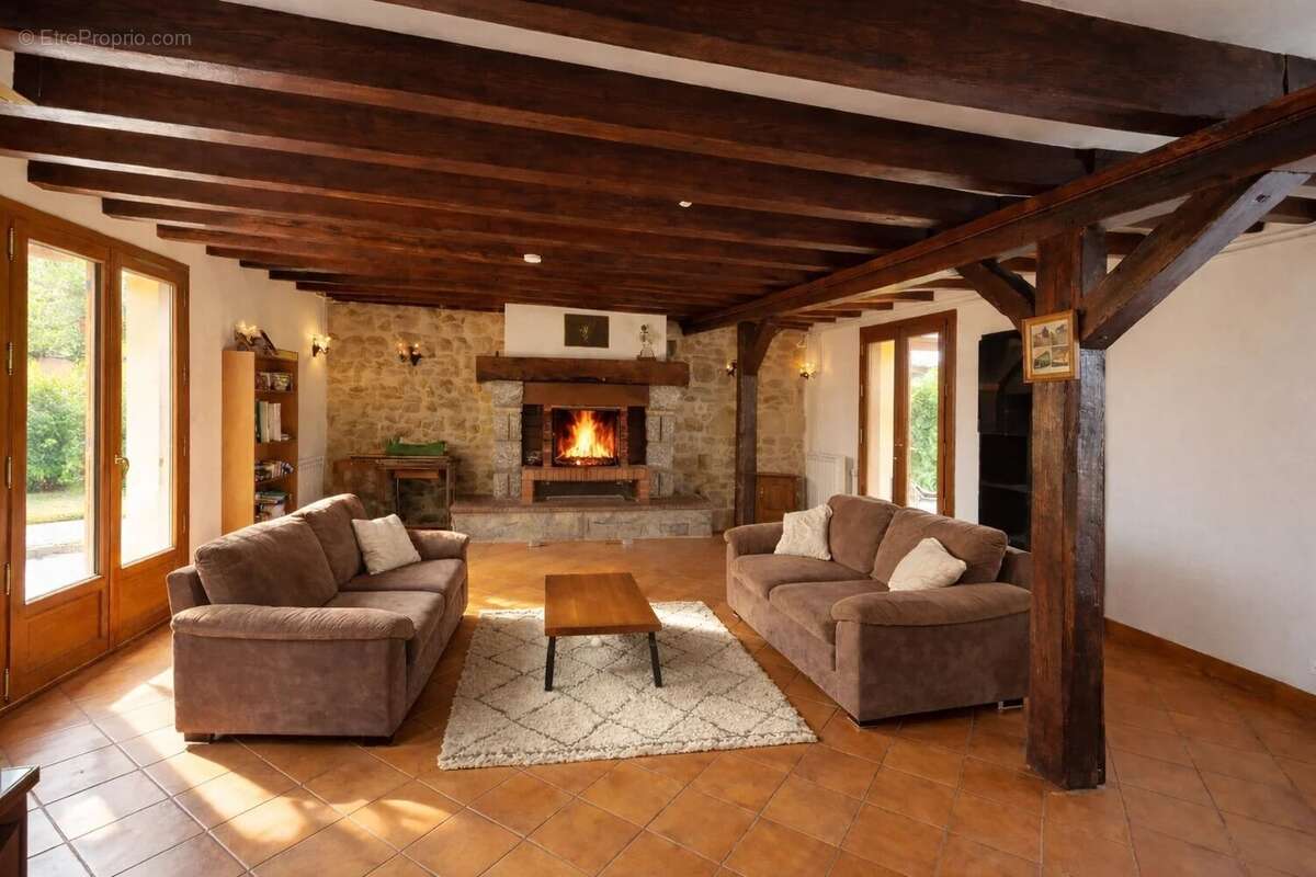 Maison à SAINT-POURCAIN-SUR-SIOULE