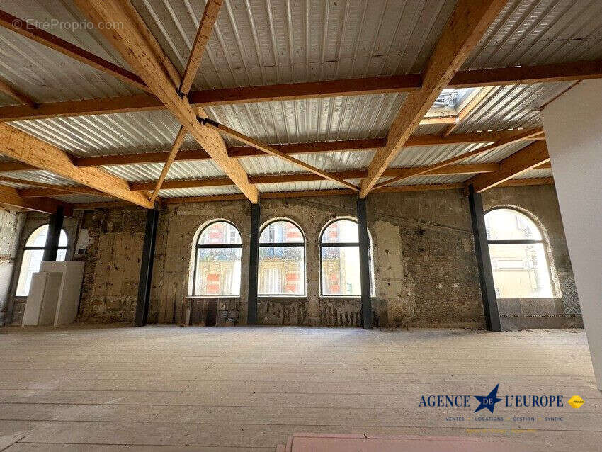Appartement 246 m² à Vichy  - photo 3