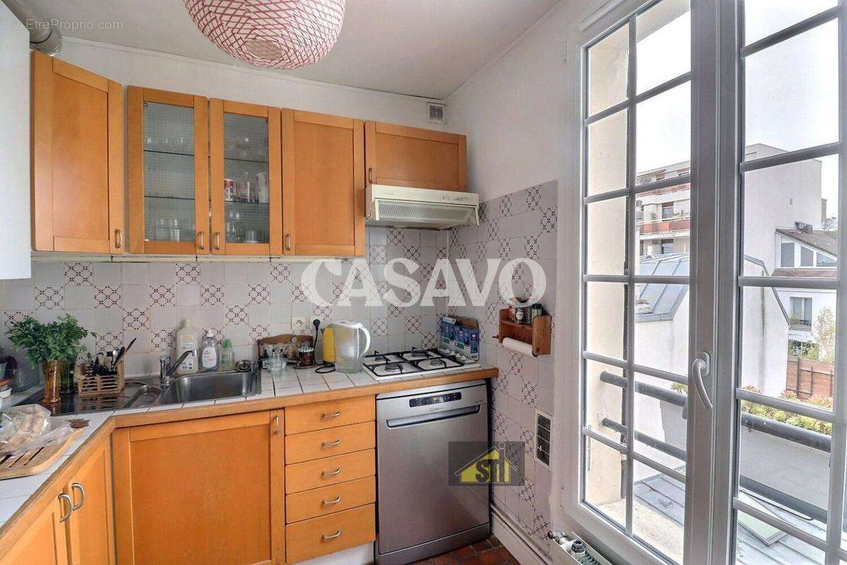 Appartement à PARIS-14E