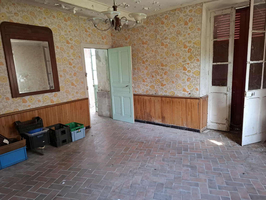 Maison à LES AVENIERES