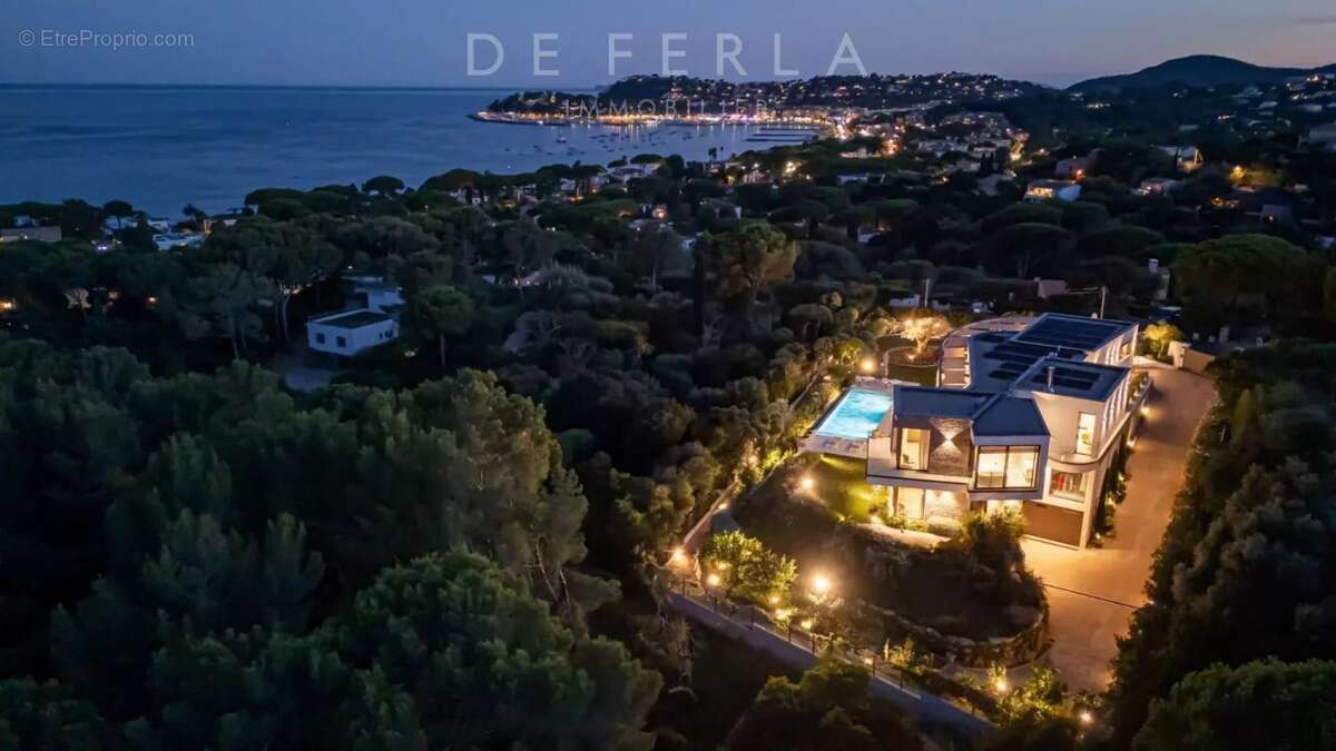 Maison à CAVALAIRE-SUR-MER