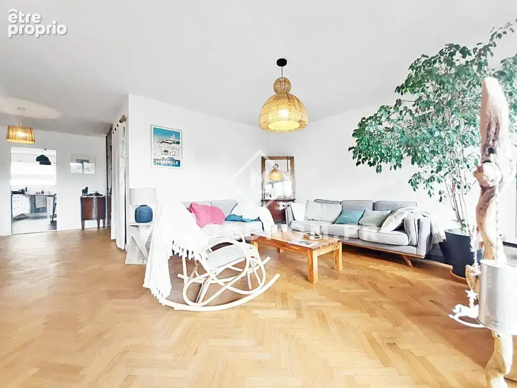 Vente type 4 ascenseur terrasse vue dégagée 13008 - photo 5