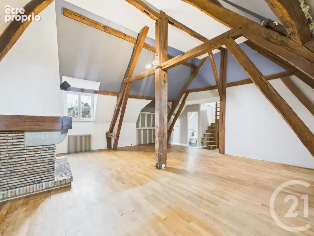 Appartement 9 pièces 360 m² à vendre à Chartres (28000) - photo 2