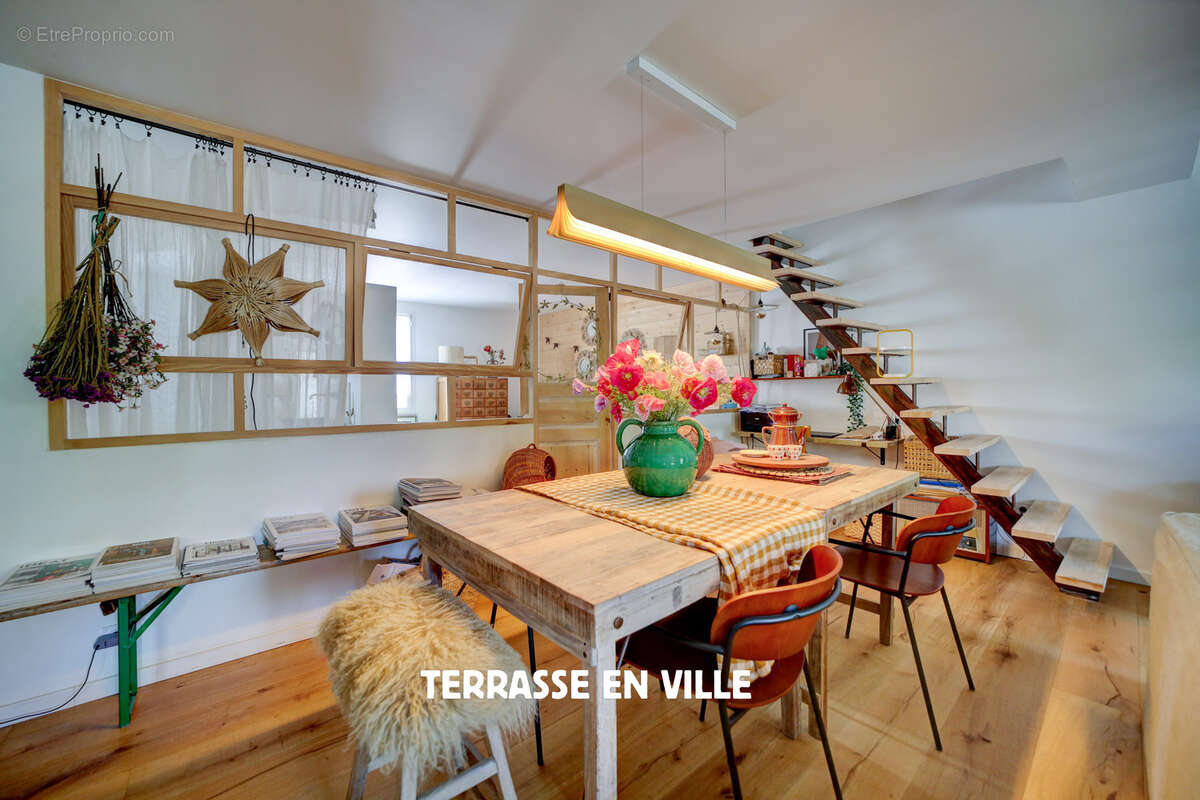 Appartement à SAINT-CYR-SUR-MER