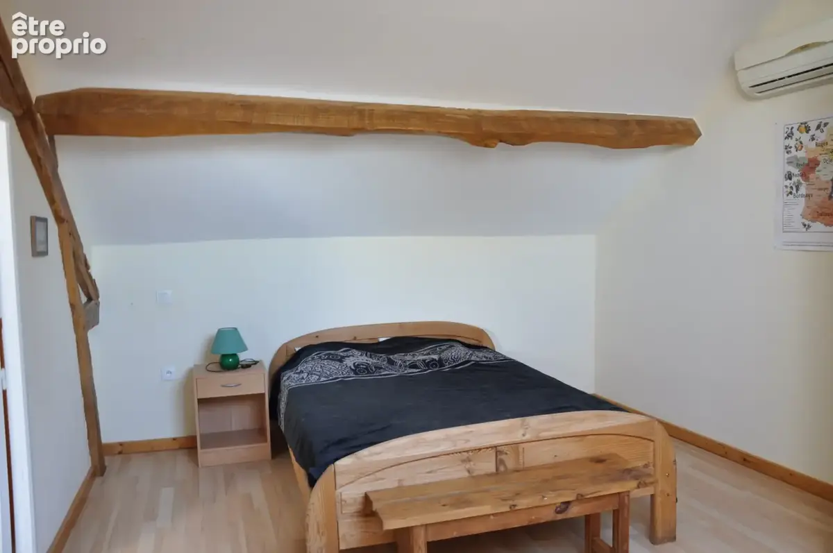 Charmante maison de campagne avec 2,5 hectares de prairie à Châtelus - photo 13