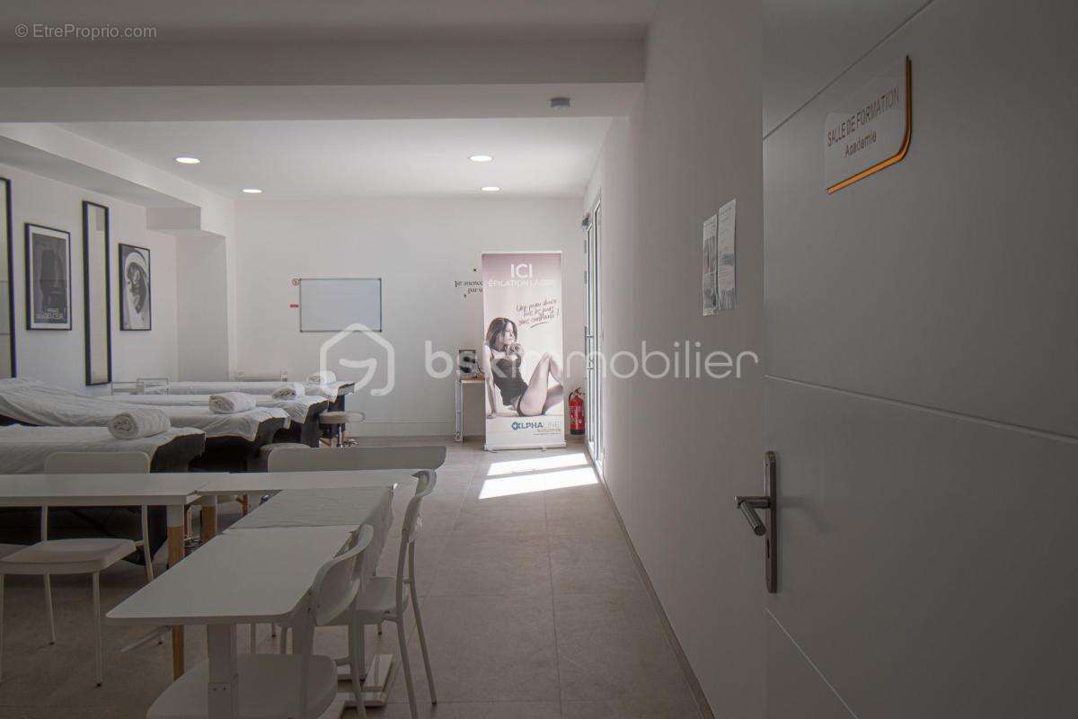 Commerce à MARSEILLE-11E