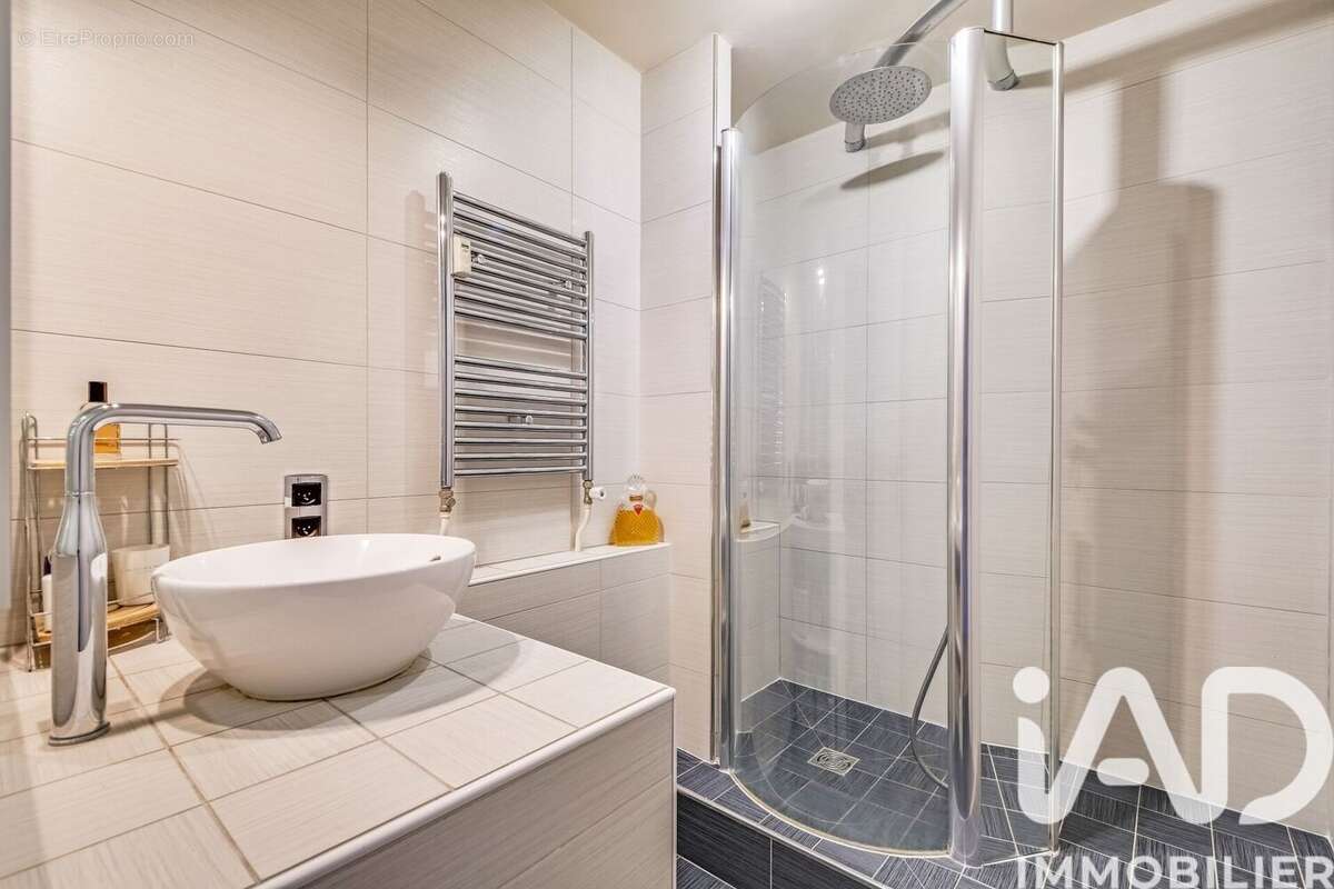 Photo 8 - Appartement à CLICHY