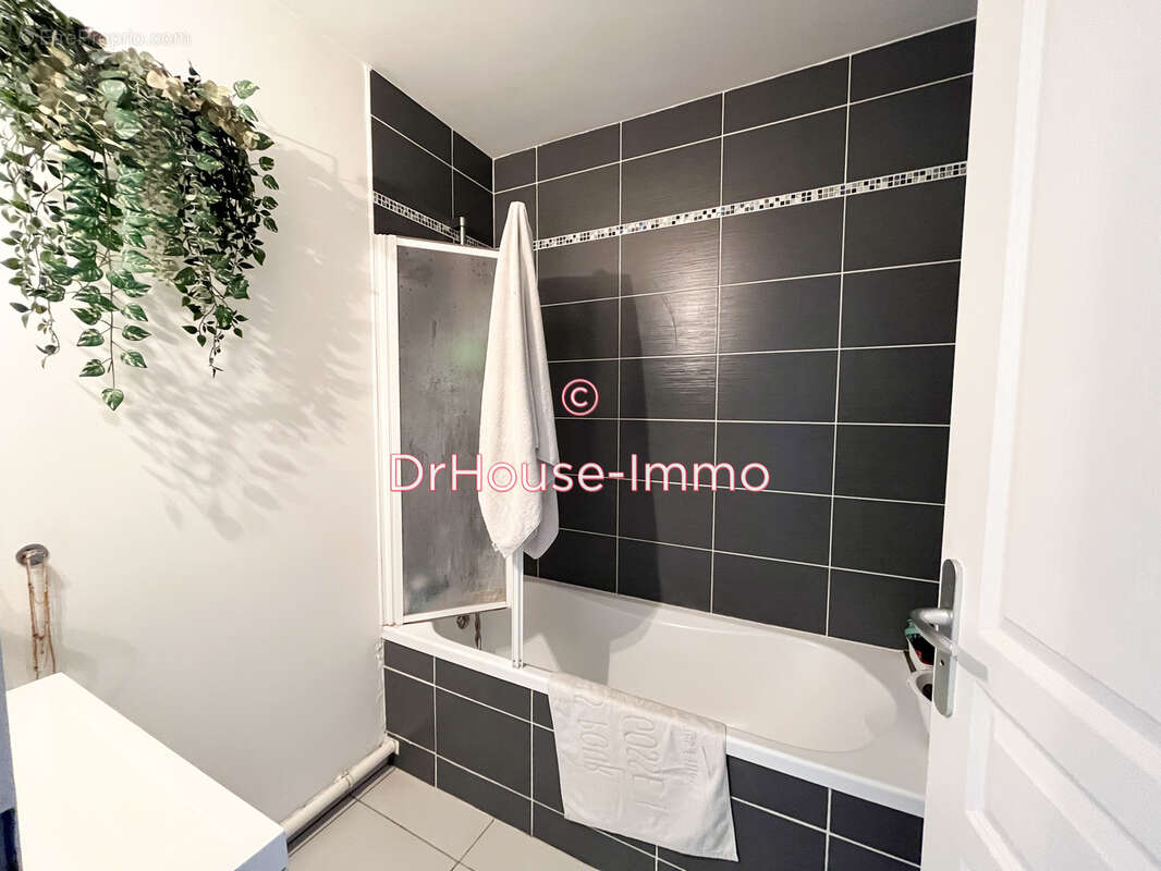 Appartement à MONS-EN-BAROEUL