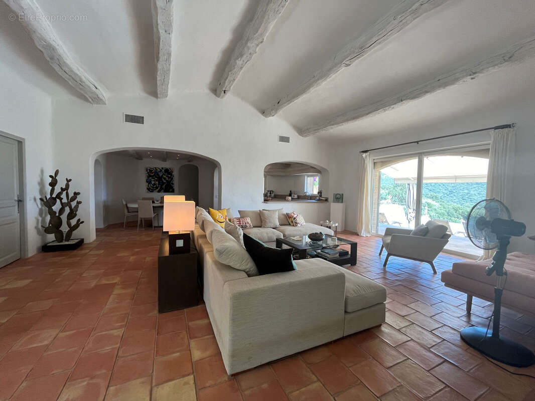 Maison à LA GARDE-FREINET