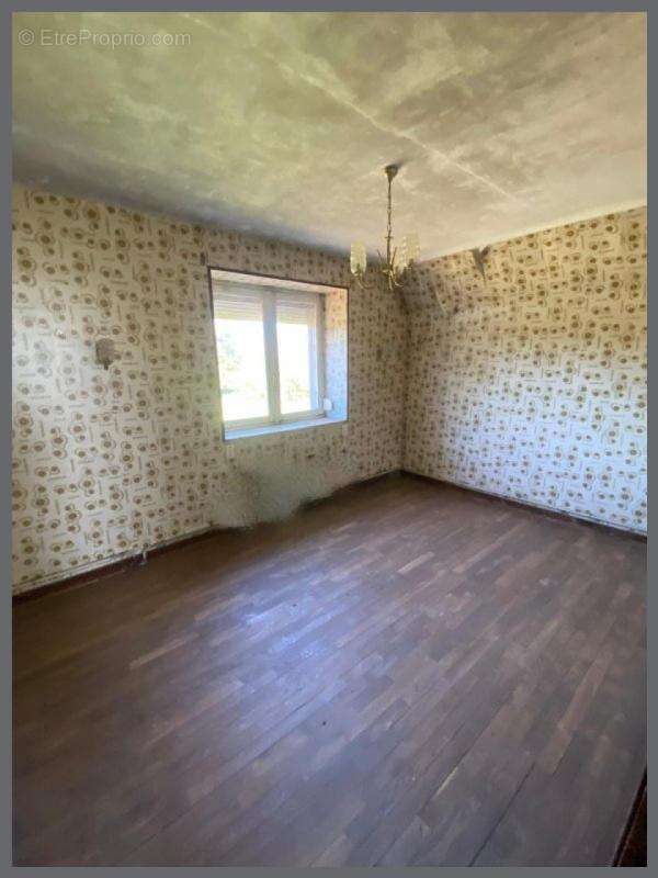 Maison à ROZ-LANDRIEUX