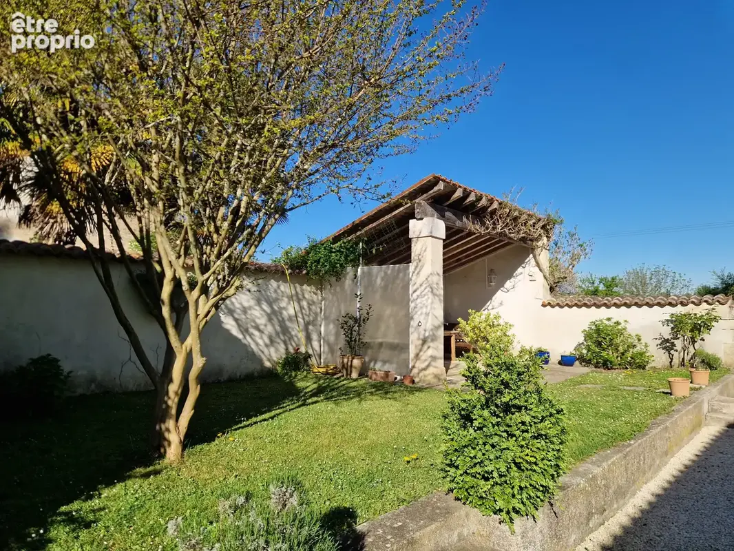 VIAGER OCCUPE 2 TETES Monsieur 82 Ans et Madame 72 Ans . Proche COGNAC 16 - photo 4