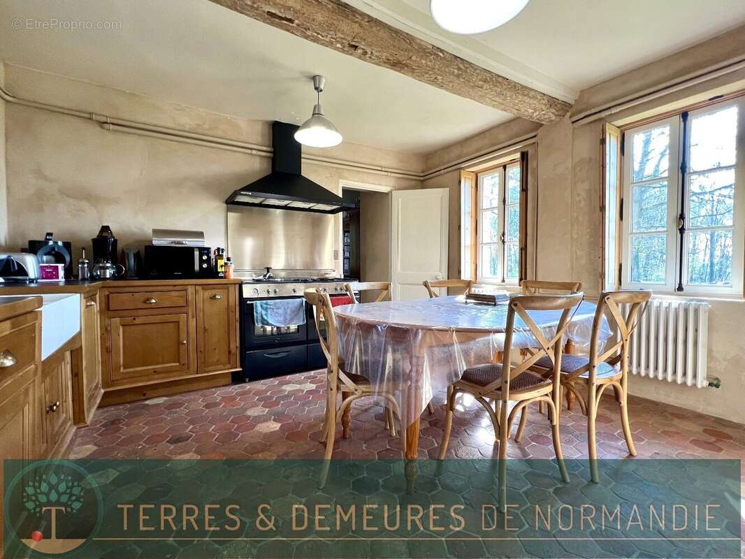 Maison à BOURG-ACHARD