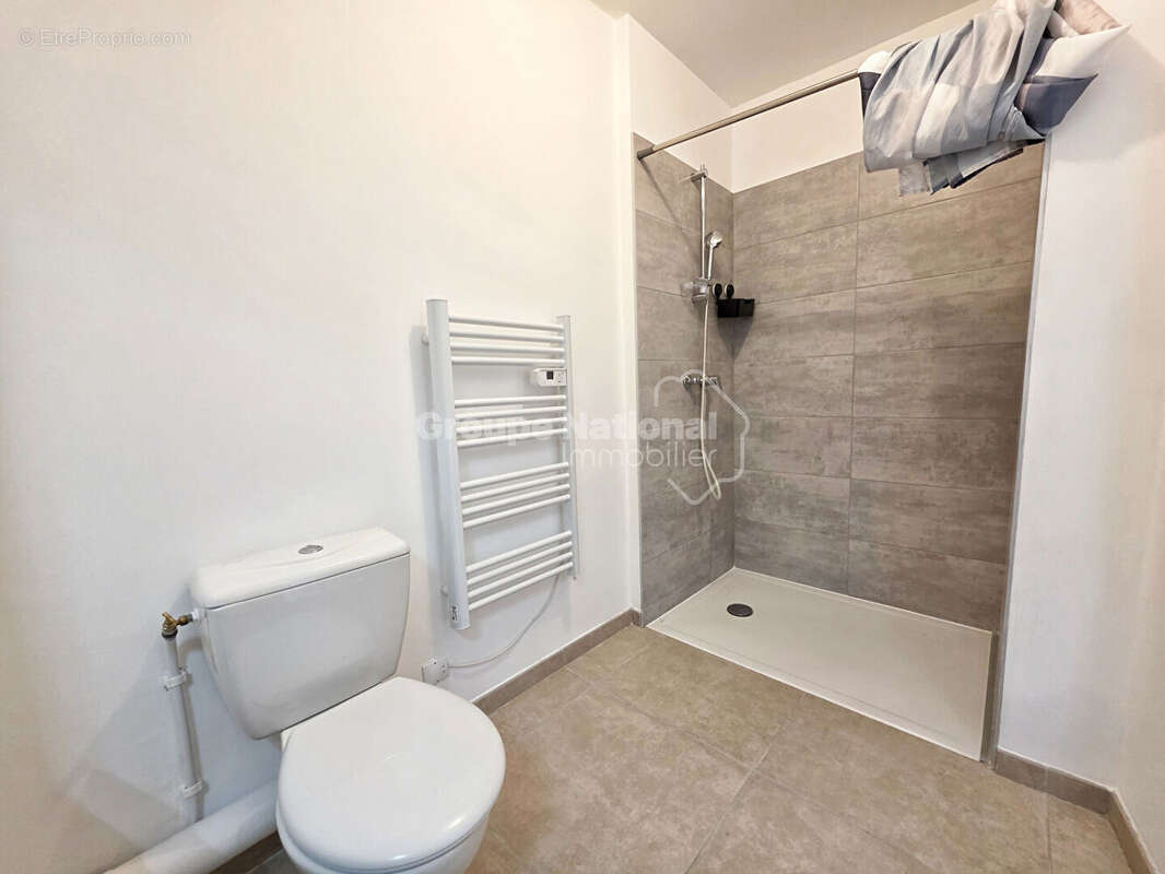 Studio 23 m² Centre-ville d'Istres Terrasse sans vis-à-vis + parking sécurisé - photo 9