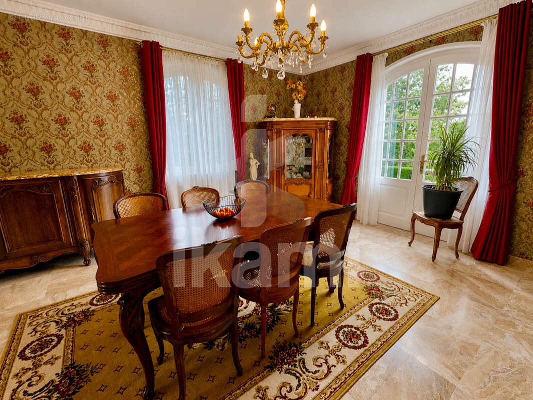 Maison à VILLEVOCANCE
