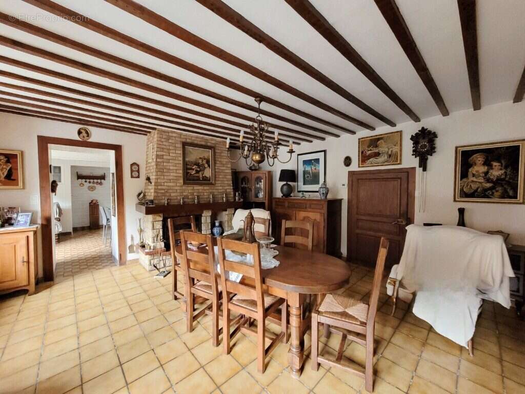 Maison 160 m² à Solre-Le-Chateau  - photo 7
