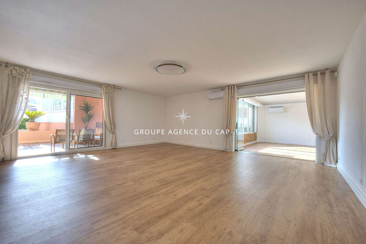 Appartement à SAINT-RAPHAEL