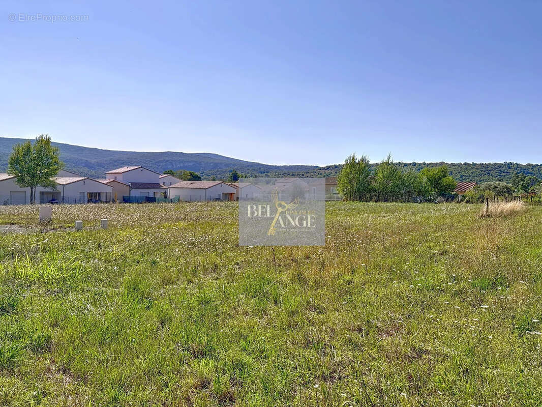 Terrain à VALLON-PONT-D&#039;ARC