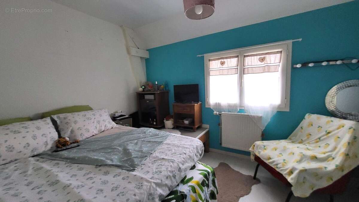 Maison à LES CLAYES-SOUS-BOIS