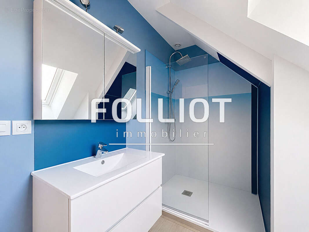 A vendre - Maison Saint Jean D'Elle - photo 7