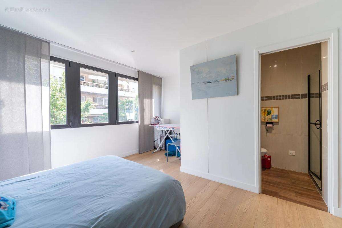 Appartement à ASNIERES-SUR-SEINE