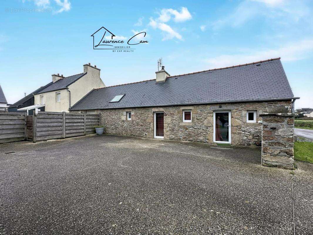 Maison à PLOUGUERNEAU