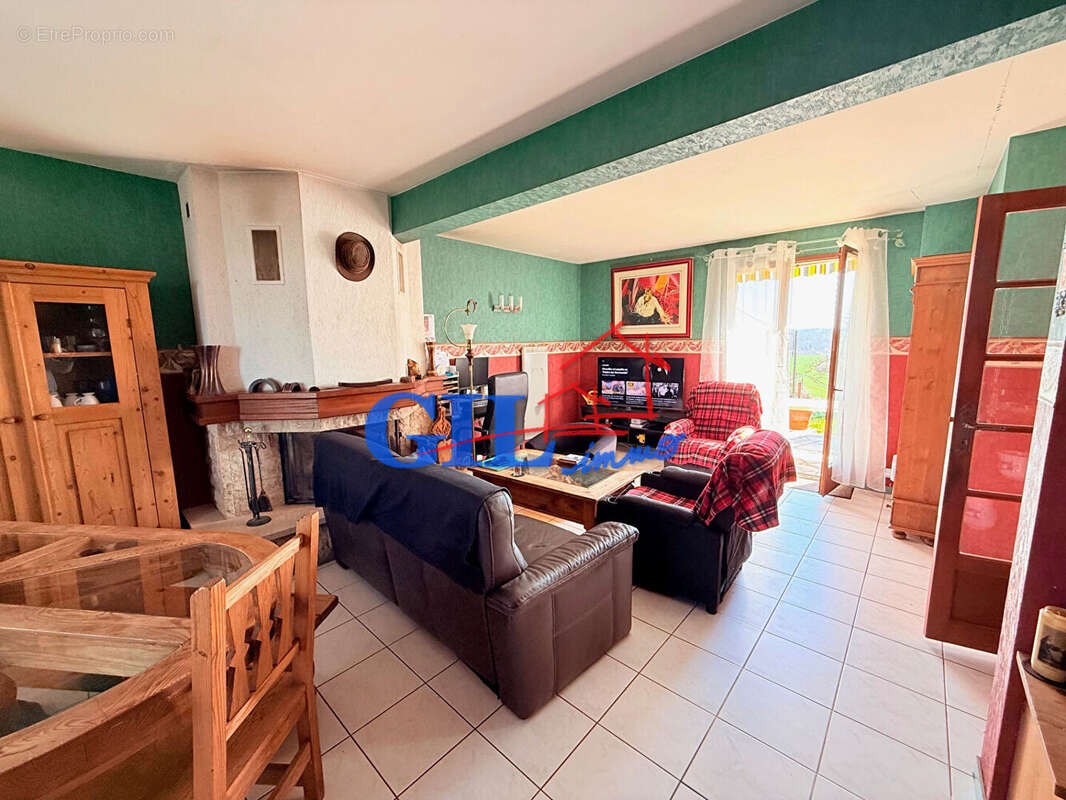 Maison à OZOUER-LE-VOULGIS