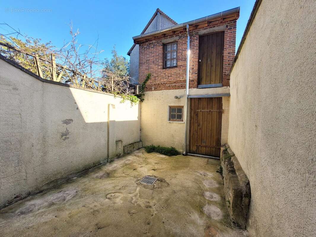 Maison à LONGNY-AU-PERCHE