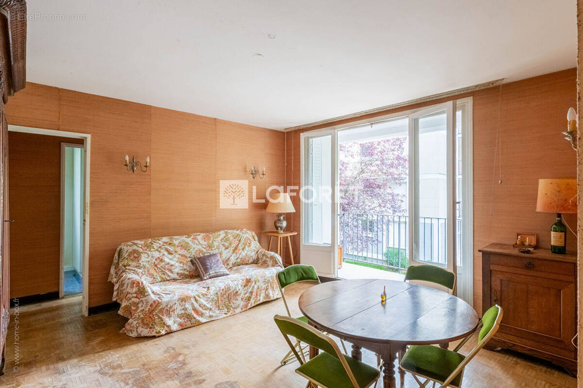 Appartement à LA CELLE-SAINT-CLOUD