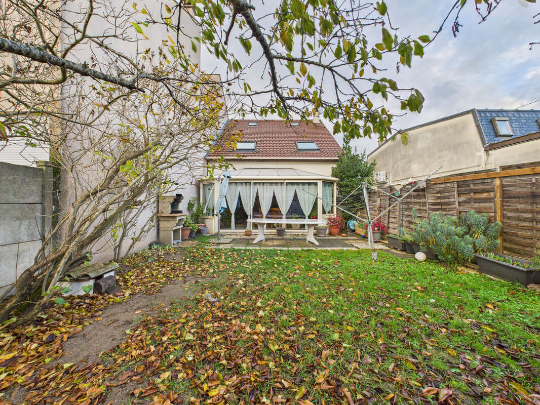 Maison à SARTROUVILLE