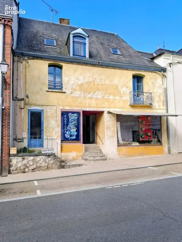 Immeuble de rapport : local + appartement en duplex - photo 1