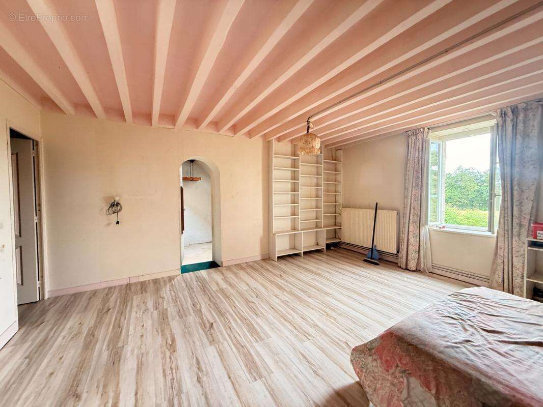 Propriété de caractère 284m² habitable, 5 chambres, annexe + grange sur terrain de 6885m² 197 000 € - photo 8