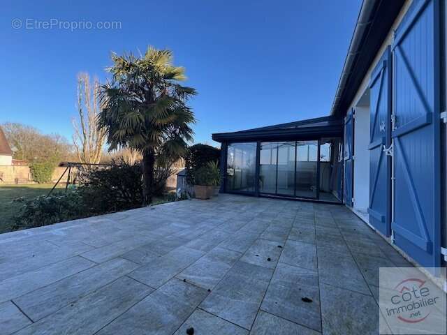 Maison à LES GRANGES-LE-ROI