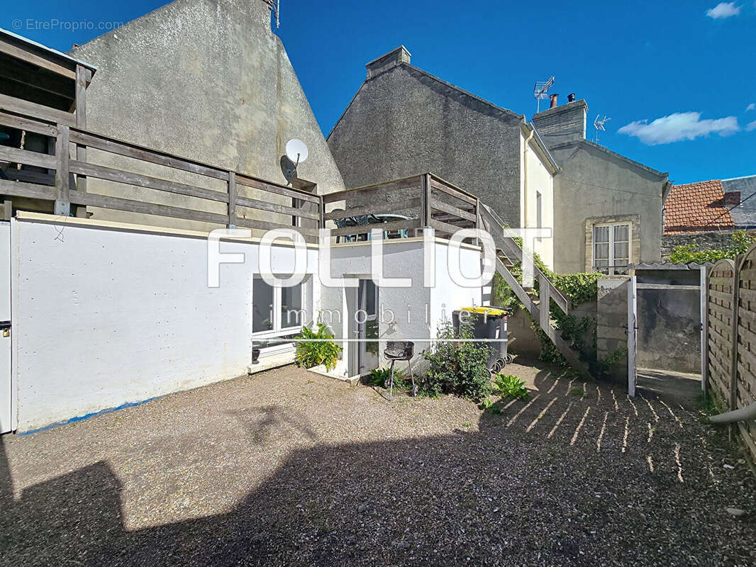 Maison à PORT-EN-BESSIN-HUPPAIN