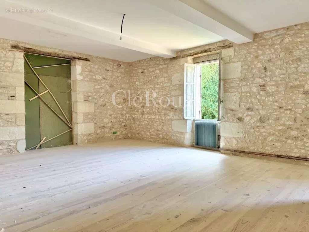 Maison à GENSAC