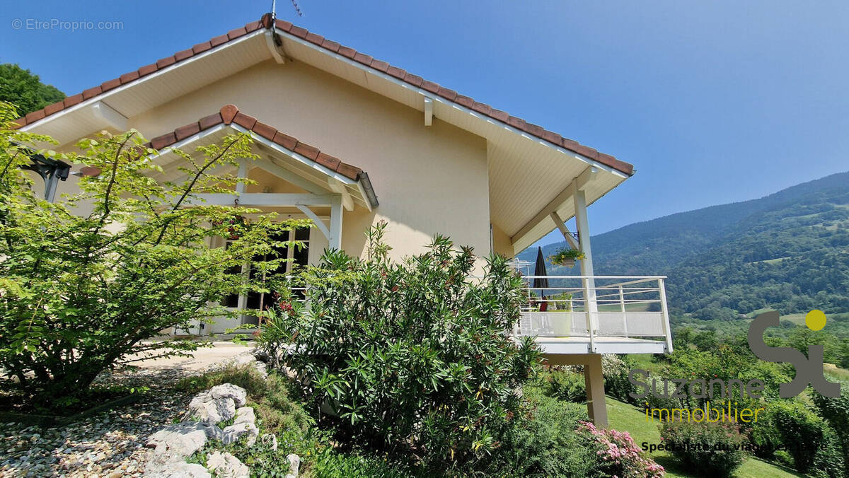 Maison 140 m² à Saint-Pierre-D'allevard  - photo 1