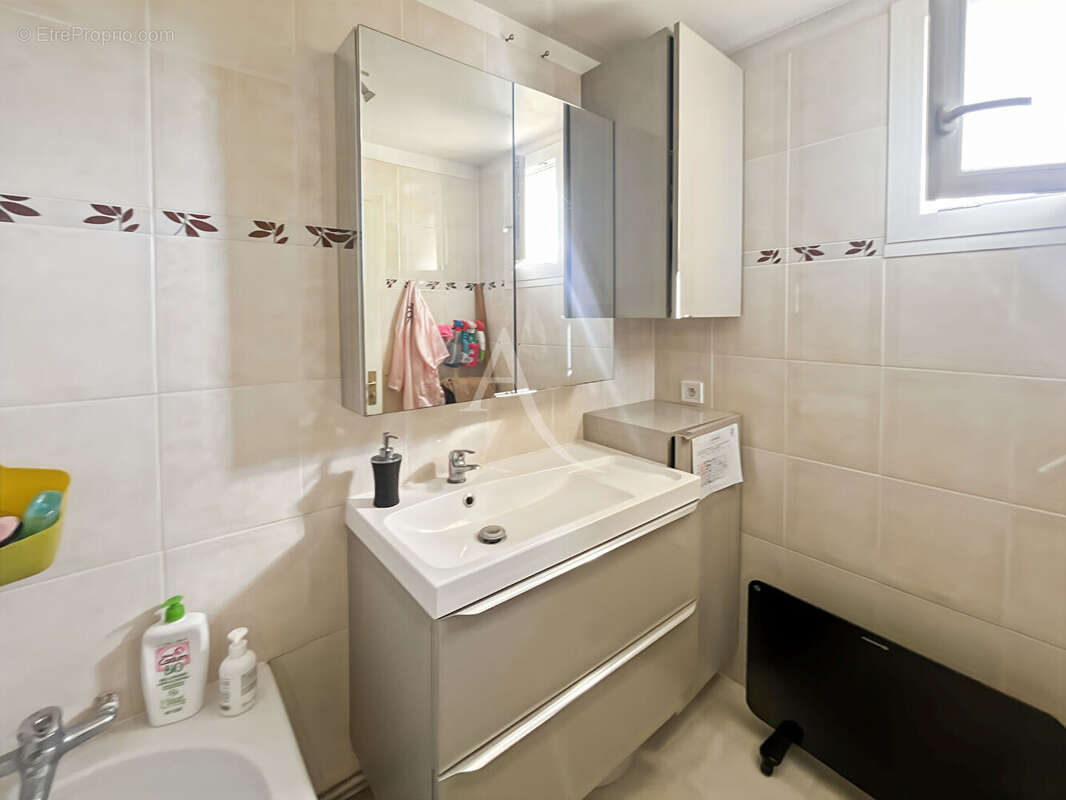 Maison à LES MUREAUX